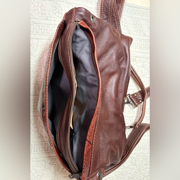 Convertible  Leather Bag - Picture 8 of 9